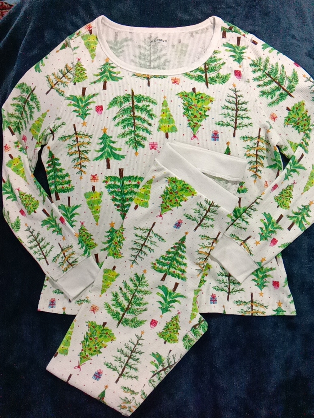 Old Navy White & Green Christmas Tree Women's Pajama Set